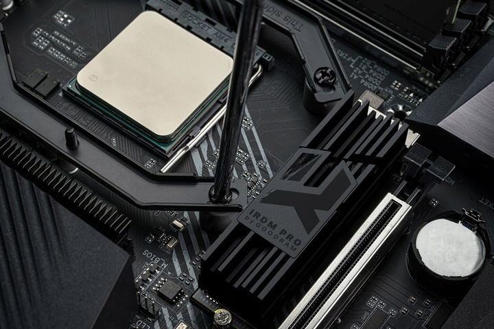 Dysk SSD GOODRAM IRDM PRO 1TB PCIe 4X4 M.2 PS5