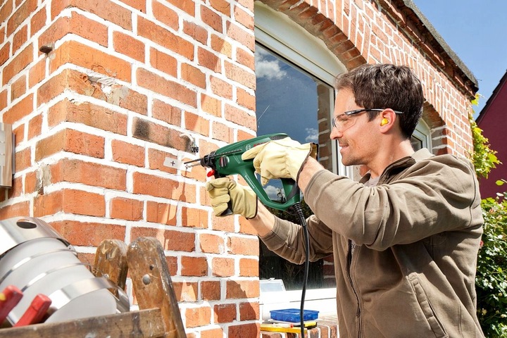 MŁOTOWIERTARKA SDS-PLUS 550W PBH 2000 RE BOSCH