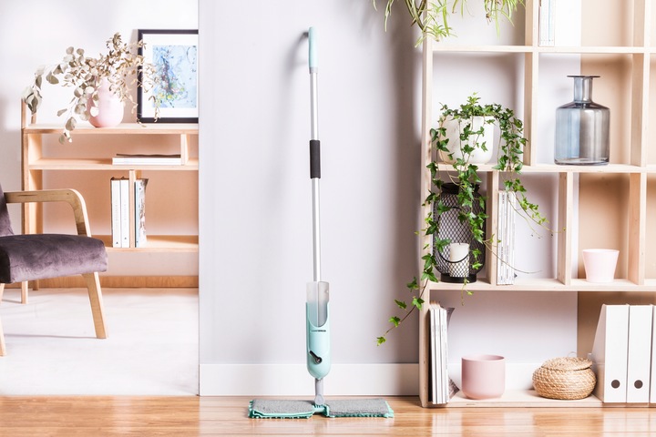 Mop Płaski ze Spryskiwaczem Obrotowy Mikrofibra do mycia i polerowania YORK