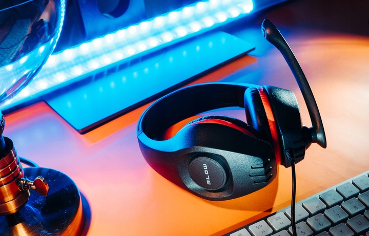 ZESTAW GAMINGOWY DLA GRACZA KLAWIATURA MYSZKA PODKŁADKA SŁUCHAWKI MIKROFON