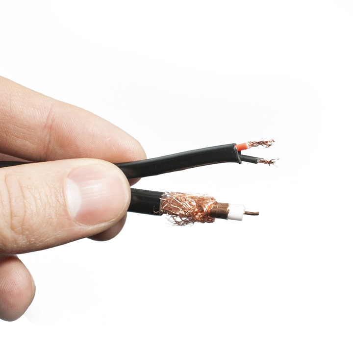 Przewód koncentryczny antenowy do kamer monitoringu CCTV z zasilaniem 100m