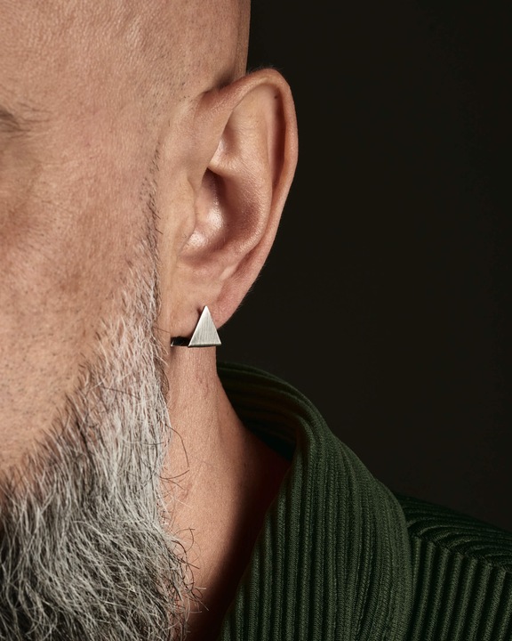 Srebrny kolczyk THE ROCK