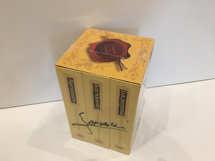 TRYLOGIA HUSYCKA ANDRZEJ SAPKOWSKI pakiet kolekcjonerski w twardej oprawie