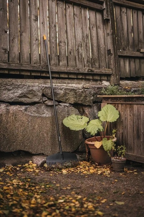 Grabie do liści sz. 440mm, dł. 1720mm (M) Solid Fiskars F1063090