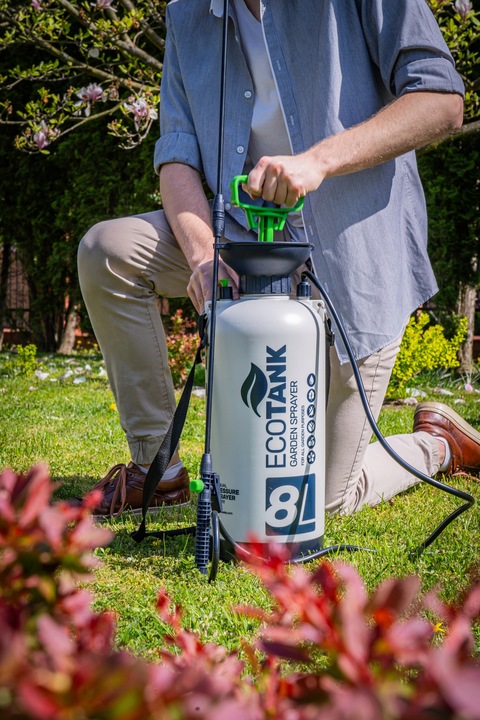 OPRYSKIWACZ CIŚNIENIOWY RĘCZNY DUŻY POJEMNOŚĆ 8L REGULACJA LANCA 98CM