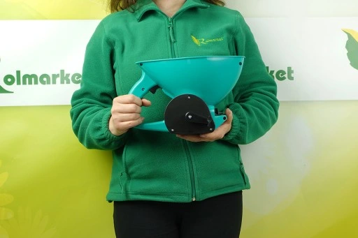 SIEWNIK RĘCZNY ogrodowy do nawozów nasion trawy rozsiewacz nawozu 1,5L