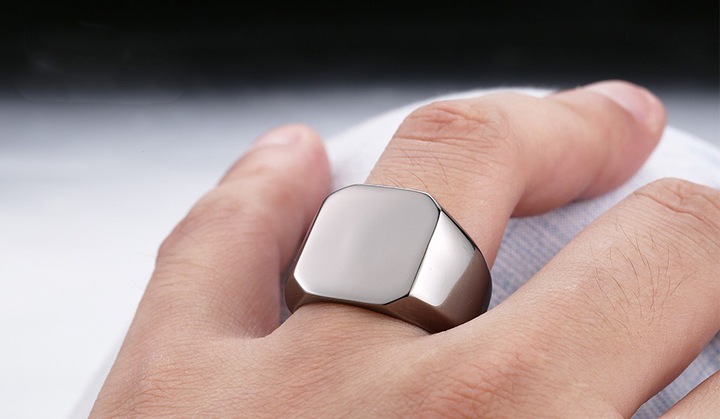 POLEROWANY STALOWY SYGNET STAL 316L JAKOŚĆ R.15