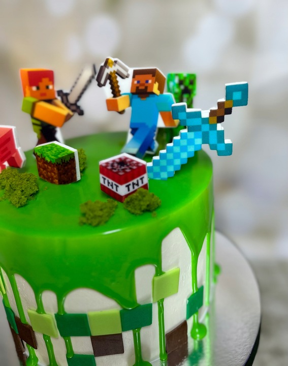 Zestaw do dekoracji tortu na masie cukrowej MINECRAFT Figurki na tort 21el.
