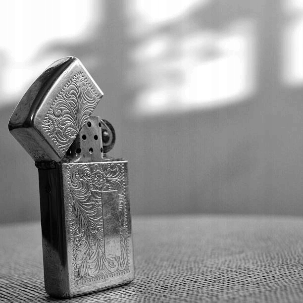 ZIPPO BENZYNA+KAMIENIE+KNOTY*