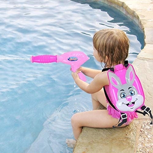 PISTOLET NA WODĘ Z PLECAKIEM BROŃ WODNA SIKAWKA