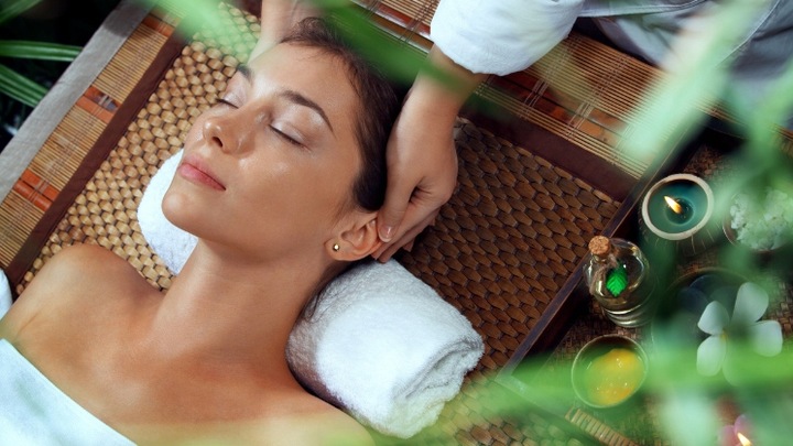 OLEJEK DO MASAŻU AKITO ZIELONA HERBATA OLEJ ARGANOWY NAWILŻAJĄCY 500ML