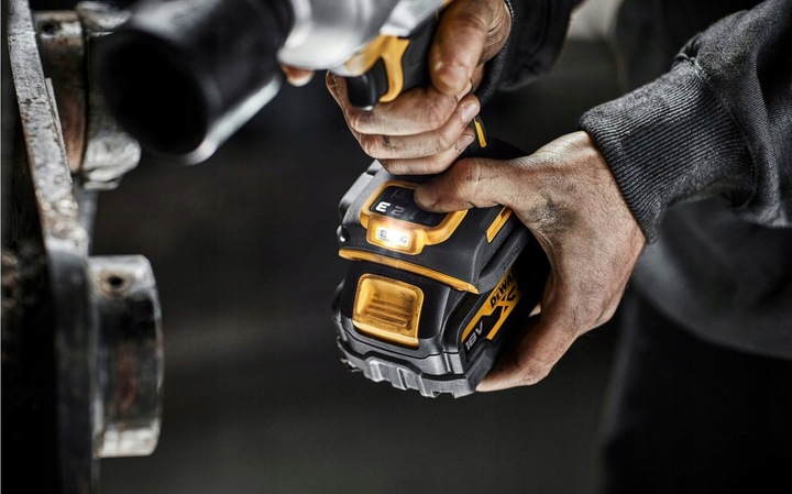 DEWALT UDAROWY KLUCZ AKUMULATOROWY KÓŁ DCF961H2T-QW 18V POWERSTACK