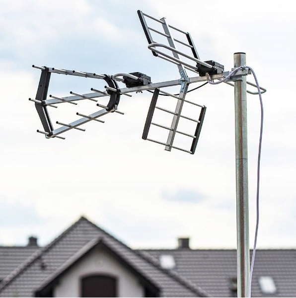 Antena kierunkowa cyfrowa Libox LB-900 COMBO LTE