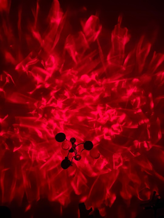 PROJEKTOR GWIAZD LAMPKA NOCNA RZUTNIK LED JAJO DINOZAURA DLA DZIECI PREZENT