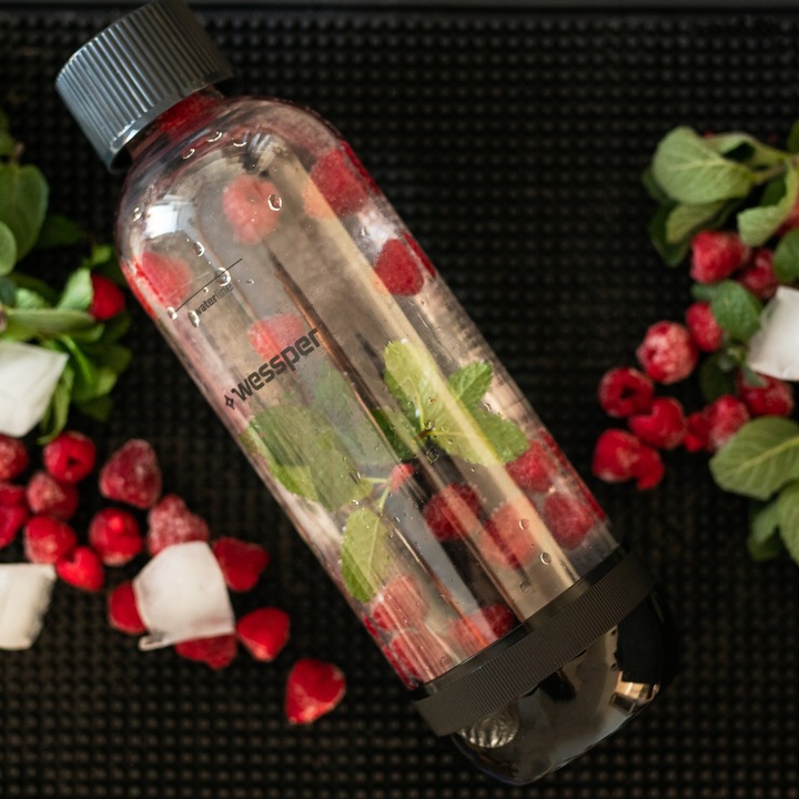 BUTELKA WESSPER DO SATURATORA WODY GAZOWANEJ AQUAFRIZZ CZARNA 0,8L BEZ