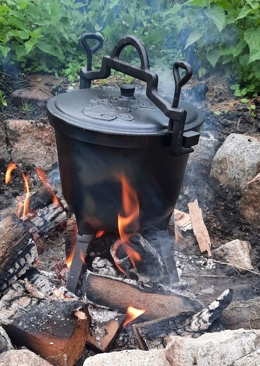 Kociołek Myśliwski 8 L EMALIA Żeliwny GARNEK na OGNISKO Emaliowany