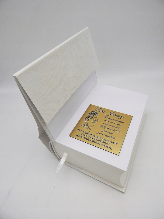 PISMO ŚWIĘTE NA KOMUNIĘ BIBLIA Z GRAWEREM PAMIĄTKA PIERWSZEJ KOMUNII CHRZTU