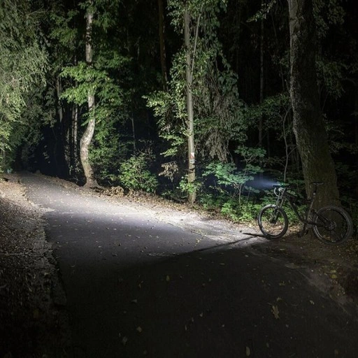 LAMPKA ROWEROWA LED PRZÓD 1800 LUMENÓW MOCNA + TYŁ