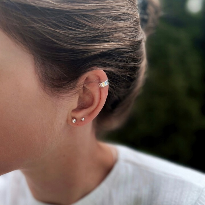 Srebrna ręcznie wykonana nausznica Wrap 4 mm