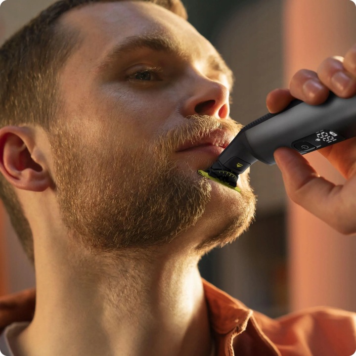 MASZYNKA DO GOLENIA PHILIPS ONEBLADE PRO 360 TRYMER GOLARKA