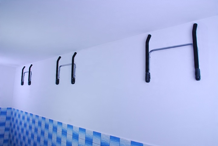 WIESZAK ŚCIENNY NA ROWER ROWERY NARTY UCHWYT WS01