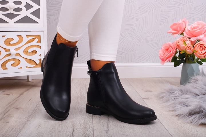 CZARNE BOTKI DAMSKIE SZTYBLETY PŁASKIE SKÓRA