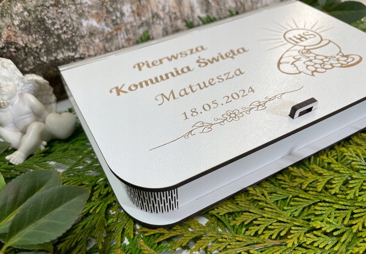 PAMIĄTKA PIERWSZEJ KOMUNII ŚWIĘTEJ Prezent Pudełko na Komunię BIAŁE