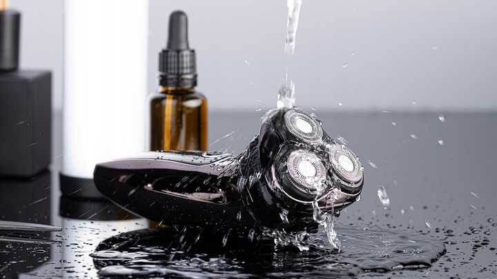 Golarka męska rotacyjna RAVEN EGM003SX LED 99min Trymer + stacja