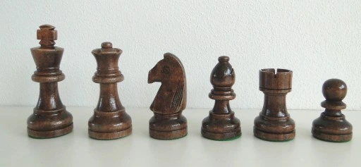 Szachy drewniane Orion 38 wersja intarsja, warto