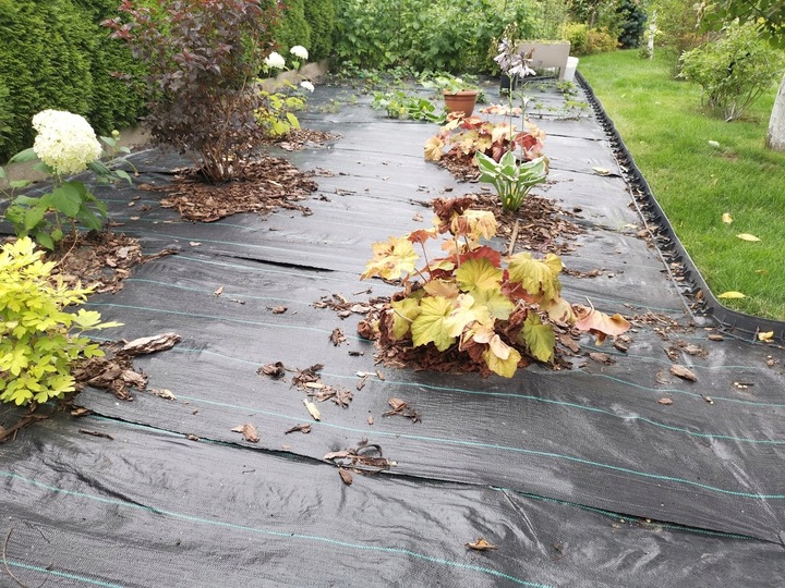 NAJMOCNIEJSZA AGROTKANINA ANTYCHWASTOWA 90g 1,1x50m UV3% AGROWŁÓKNINA