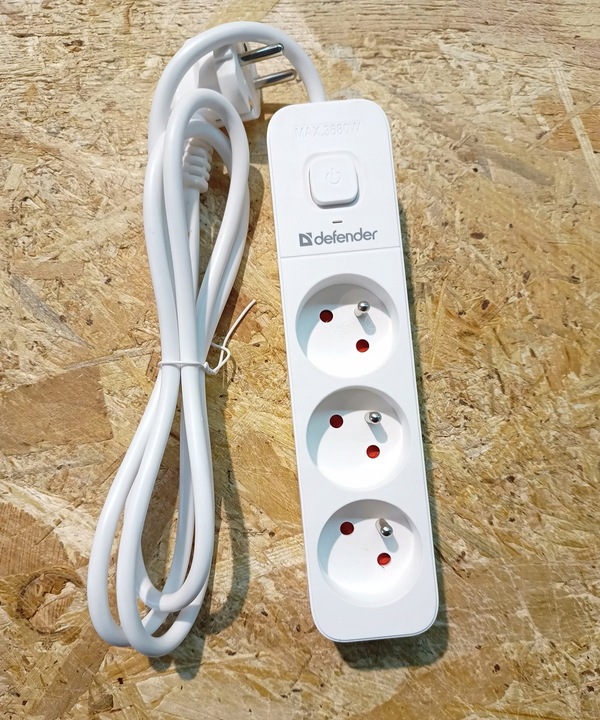 Przedłużacz Listwa Antyprzepięciowa 3 Gniazda 1,5m Zasilająca z Włącznikiem