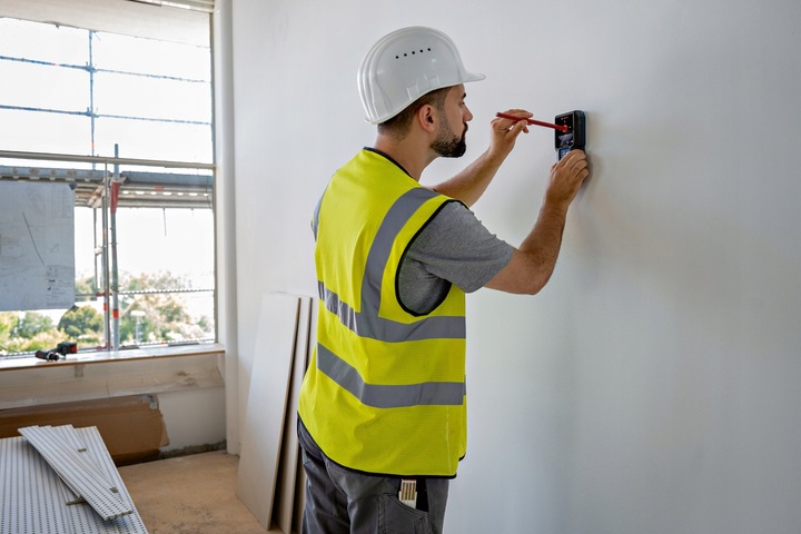 WYKRYWACZ METALI PRZEWODÓW DREWNA BOSCH cyfrowy detektor Bosch GMS