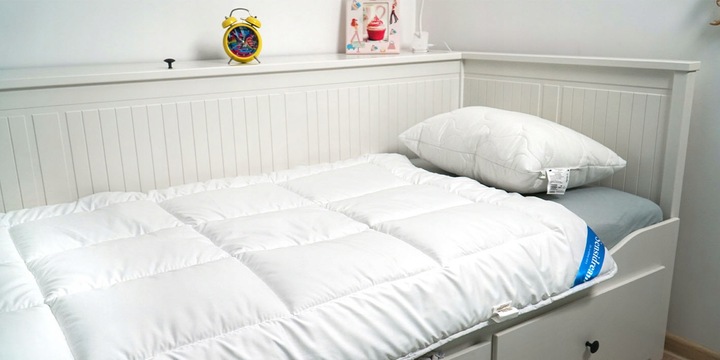 Kołdra 100x160 cm całoroczna + poduszka 40x60 cm