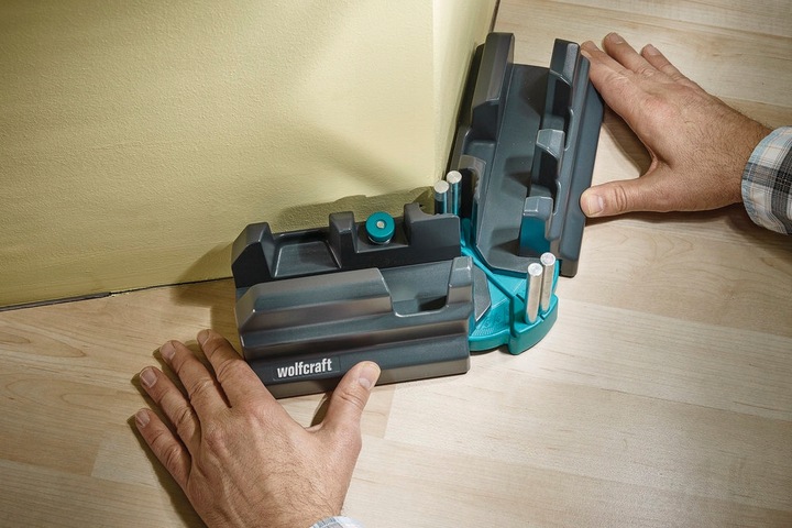 WOLFCRAFT Regulowana skrzynka uciosowa do listew przypodłogowych 100mm