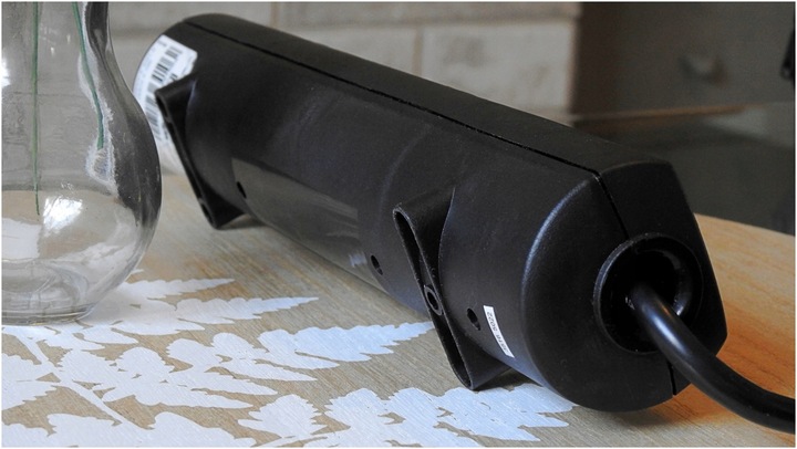 Przedłużacz 4 Gniazda Listwa z PŁASKĄ Wtyczką Do Ciasnych Miejsc Kabel 2m