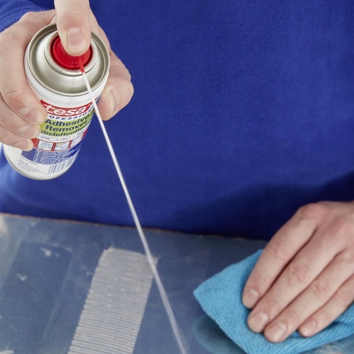 TESA Środek zmywacz w sprayu do usuwania kleju etykiet naklejek taśmy 200ml