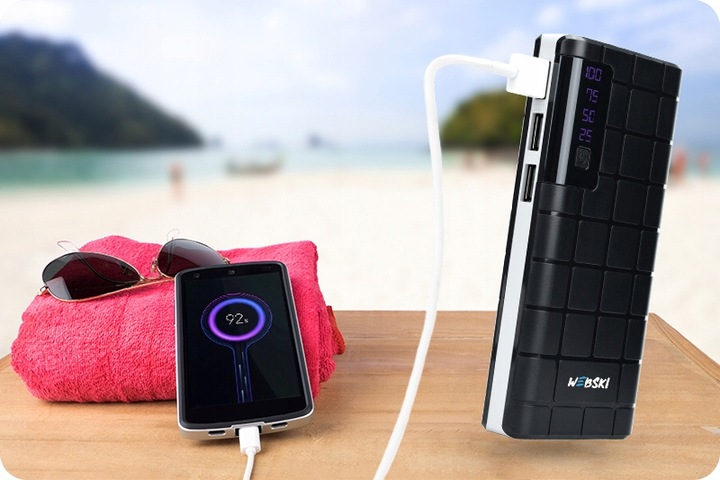 MOCNY POWERBANK 20000mAh z trzema portami USB awaryjną LATARKA LED Webski