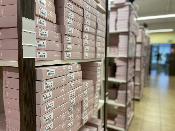 Biustonosz Paradise 496 czarny 85L