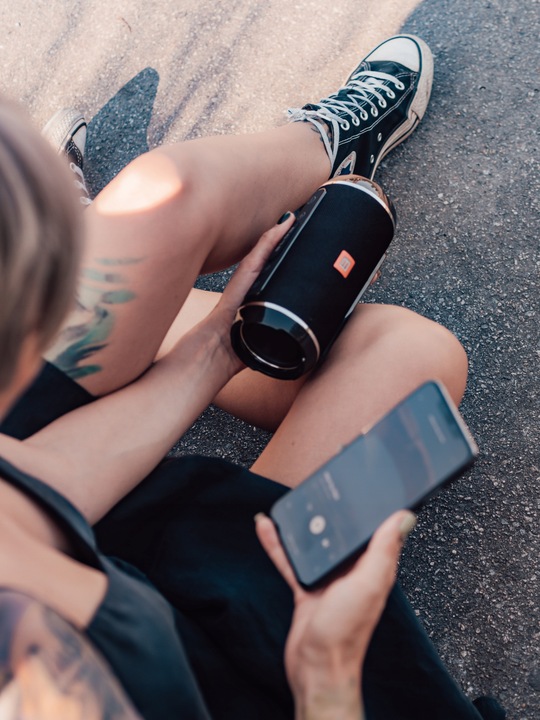 GŁOŚNIK BLUETOOTH USB SD AUX PRZENOŚNY BEZPRZEWODOWY RADIO FM WIEŻA