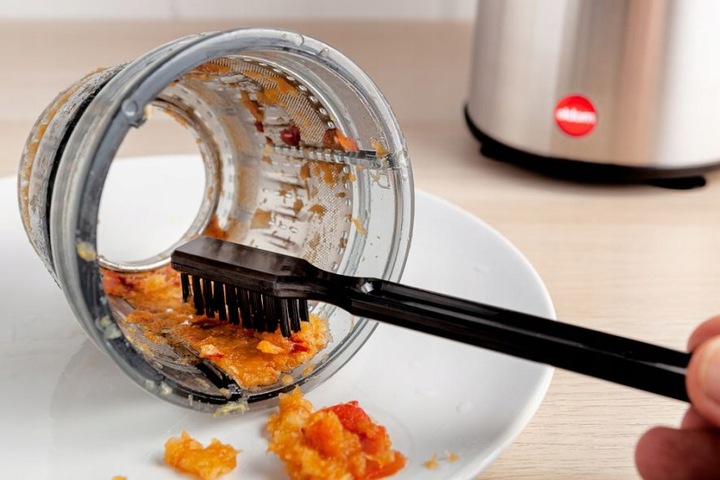 WYCISKARKA WOLNOOBROTOWA DO SOKÓW PIONOWA PJ400 400W ELDOM