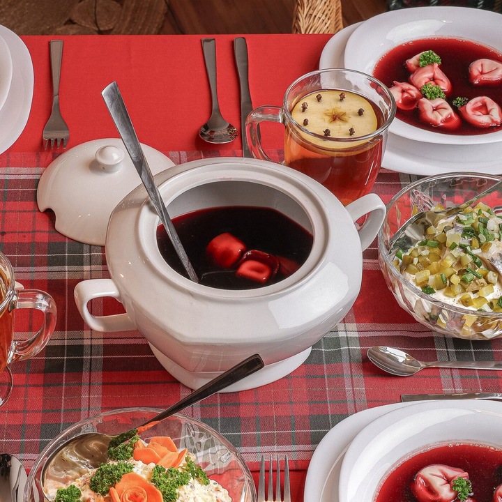 WAZA do ZUPY ROSOŁU biała waza do barszczu 2,5L ZASTAWA STOŁOWA Tadar