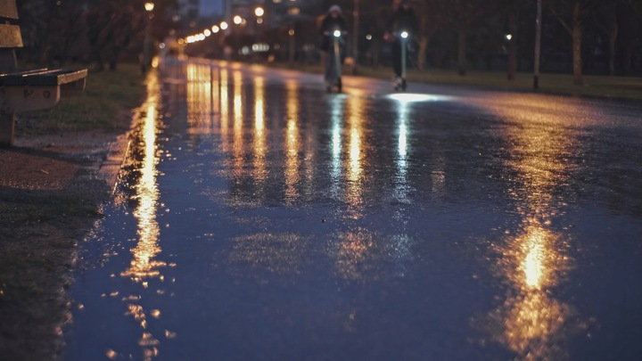 Hulajnoga elektryczna Motus Scooty 2022 wspornik zasięg do 60 km 700W