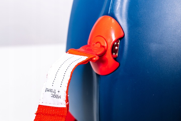 Walizka dziecięca jeżdżąca podróżna na kólkach jeździk MAGIC TRAVEL SPACE