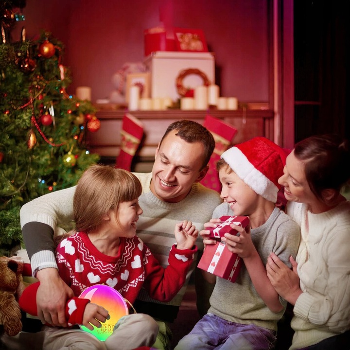 BUDZIK ŚWIETLNY ZEGAR DRZEMKA LAMPKA NOCNA RADIO SYMULATOR WSCHODU