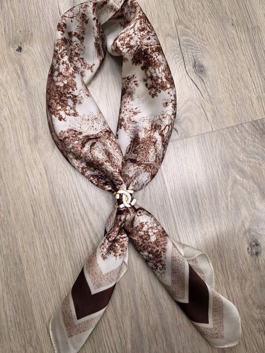 APASZKA CHUSTA DAMSKA lekka elegancka chustka gawroszka kwadratowa