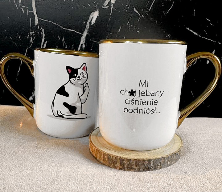 Kubek z Twoim nadrukiem ze złotym uchwytem zdjęcie prezent JESTEŚ ŚLICZNA