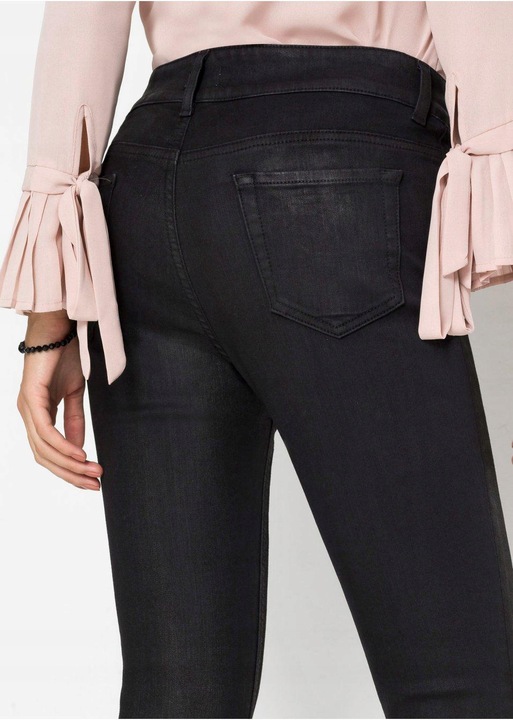 SPODNIE Z POŁYSKUJĄCĄ POWŁOKĄ 46