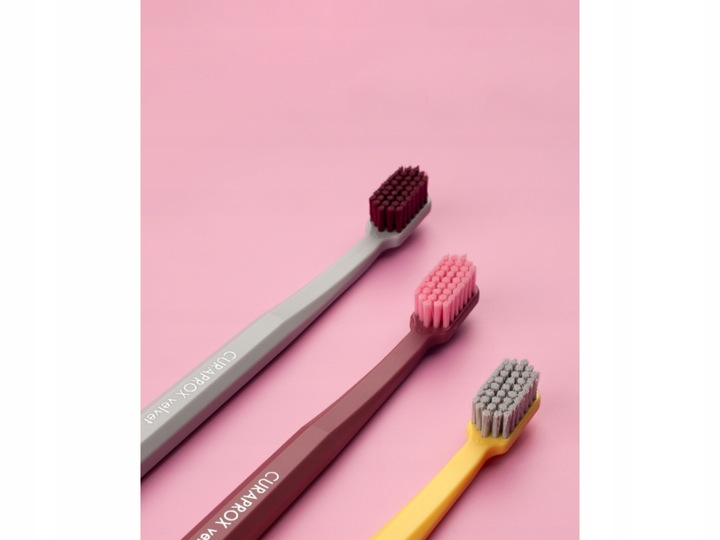 Szczoteczka do zębów bardzo miękka Curaprox CS 12460 Velvet