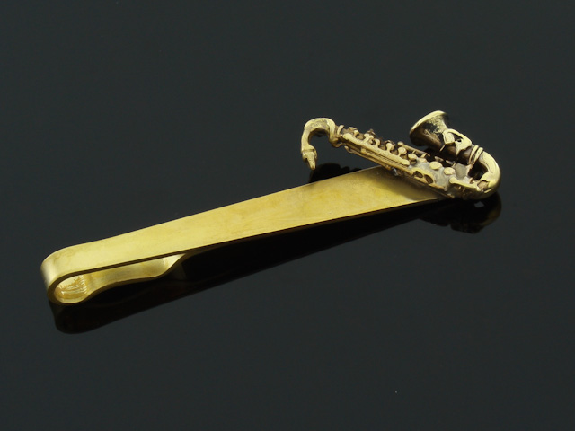 Spinka do krawata z mosiądzu saksofon trąbka