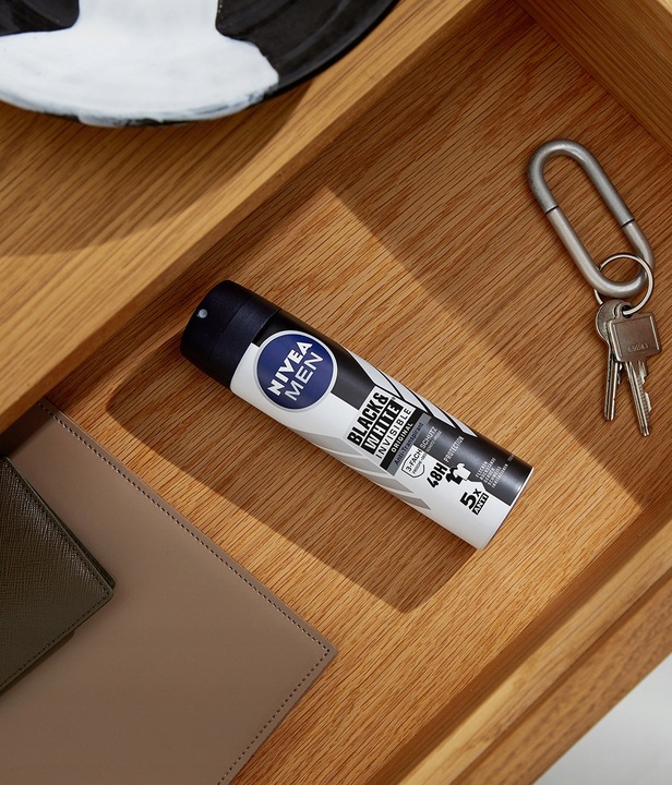 NIVEA MEN Black White Antyperspirant w sprayu męski pod pachy 72H